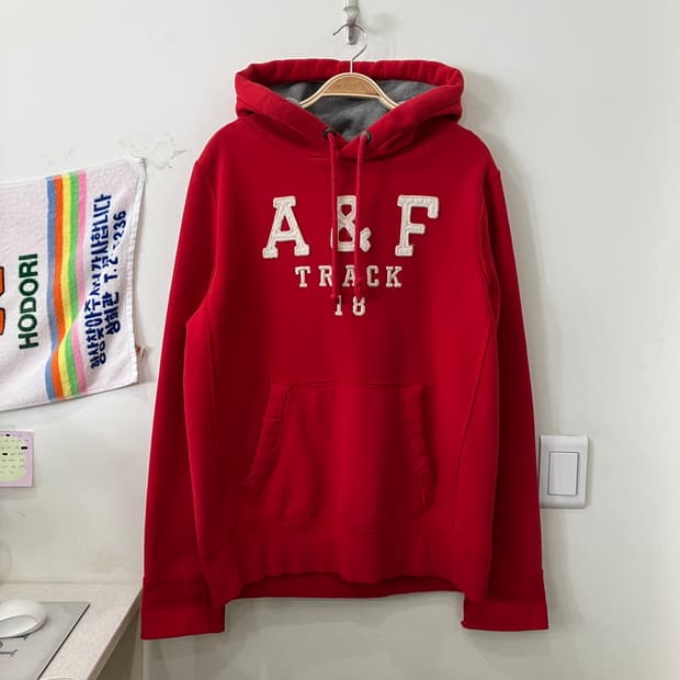87 아베크롬비 후드티 레드