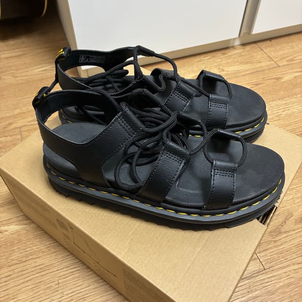 닥터마틴 나틸라 250