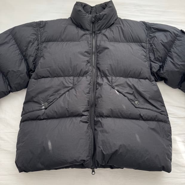 스톤아일랜드 23fw 크링클랩스 논후드 패딩 국내매장판