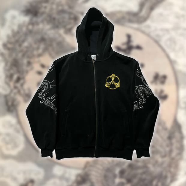 카라쿠리타마시 후드집업