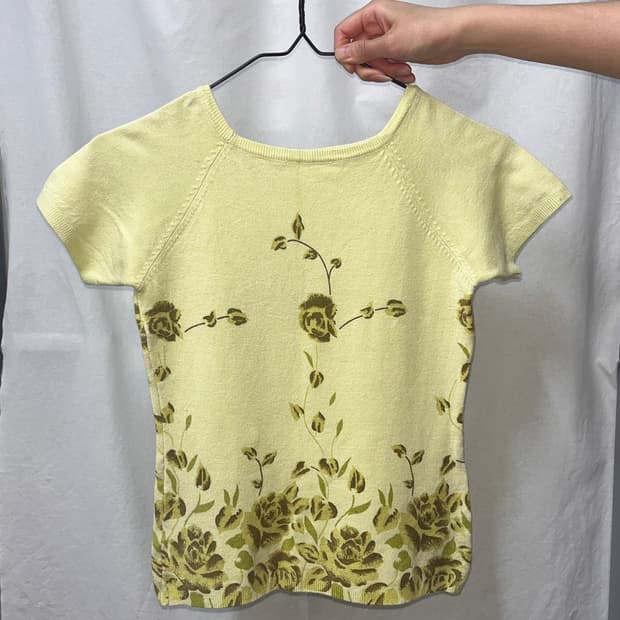 Lemon flower knit top