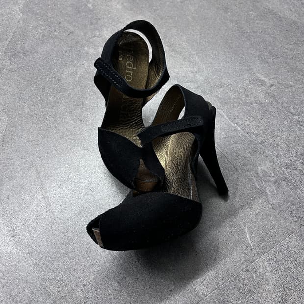 Pedro Garcia 스웨이드 스트랩 오픈 힐