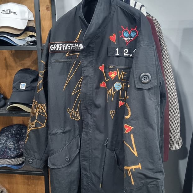 (man G) 만지 자수 검정색 힙한 야상 프리사이즈 (105~110) 