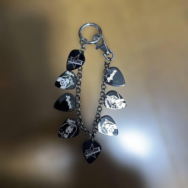 히스테릭 글래머 기타 피크 참 키링