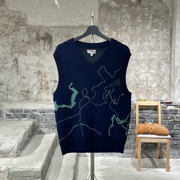 코스 네이비 레귤러 자카드 V넥 니트 베스트