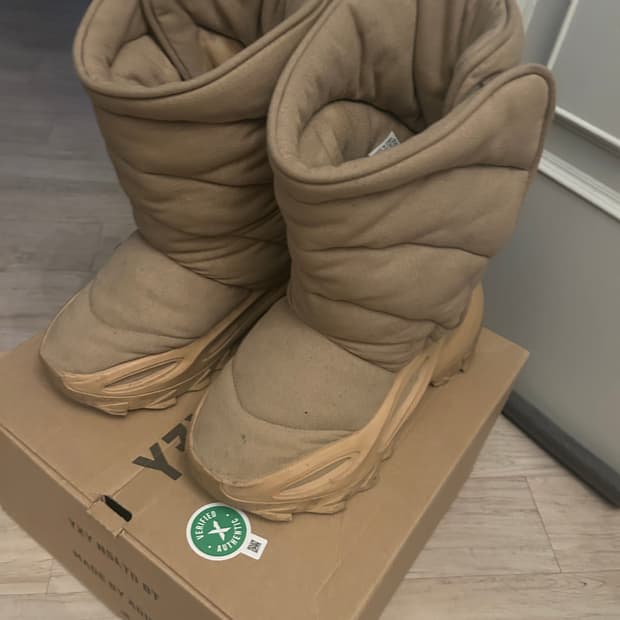Yeezy nsltd boots 