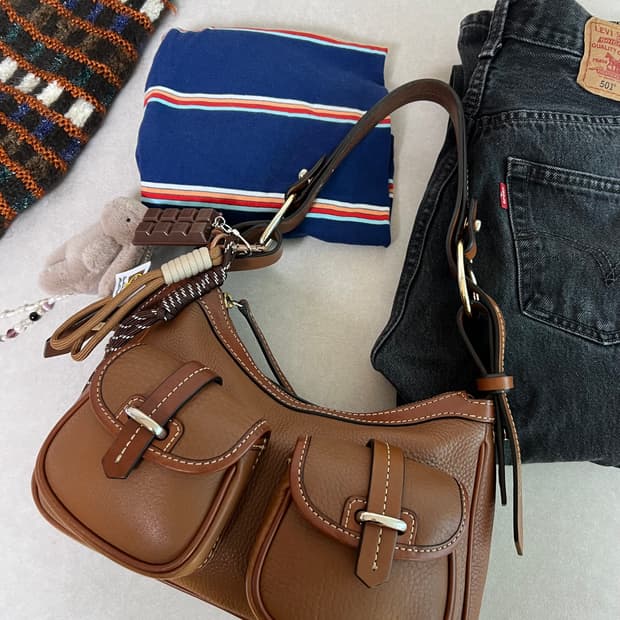 정품 투포켓 가죽숄더백 y2k 카멜브라운 코치 셀린 느낌 키링포함