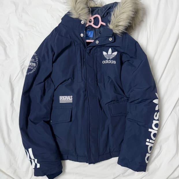 아디다스 퍼 미디움 패딩