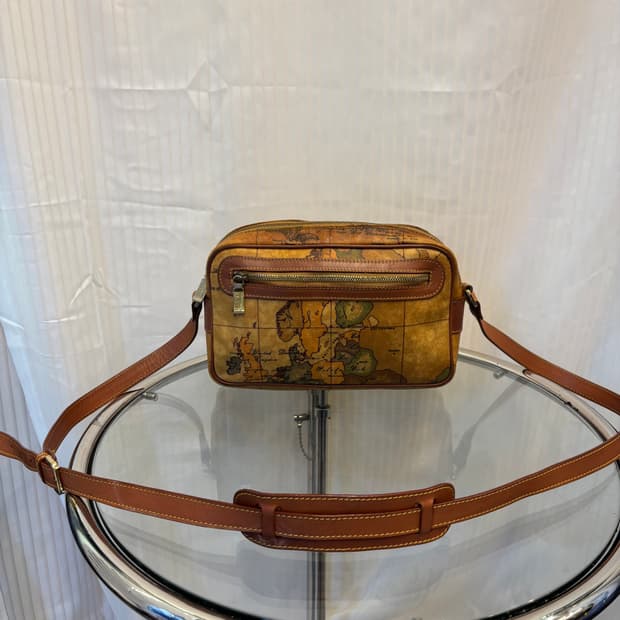 정품 알비에로 마르티니 크로스백    