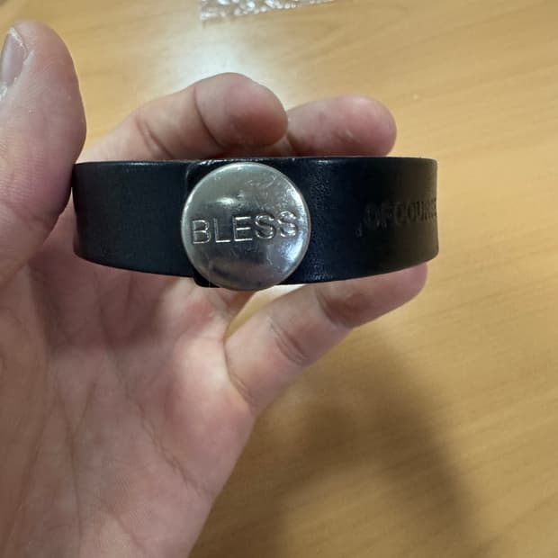 BLESS 팔찌 판매합니다. 