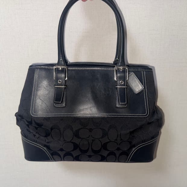 코치 시그니처 자카드 토트백