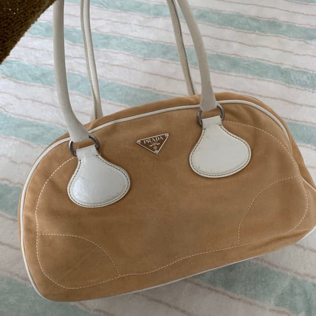 프라다 스웨이드 가방 볼링백 정품