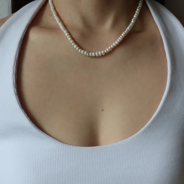 classic pearl necklace