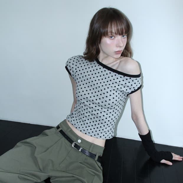 DOT UNBALANCE RINGER TOP (GREY)