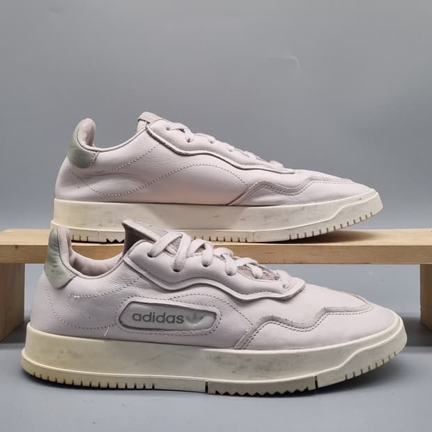 아디다스 SC 프리미엄 스니커즈250