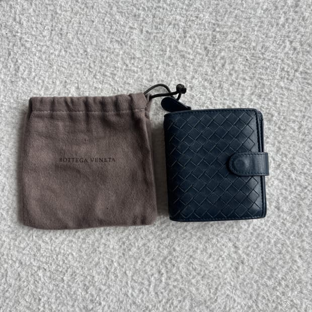 보테카베네타 지갑