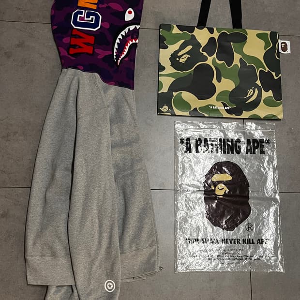 새상품급) 베이프 퍼플 반카모 샤크 후드집업