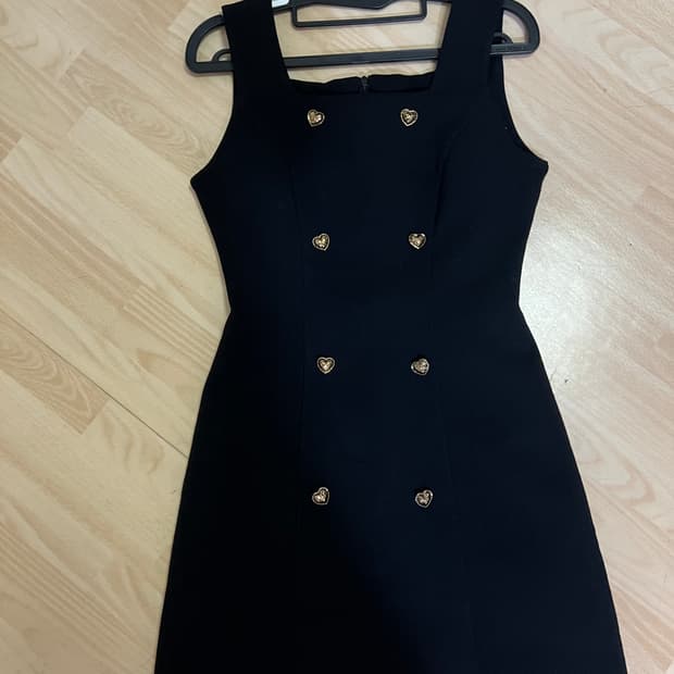하트클럽 블랙미니드레스