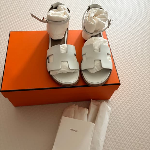 새상품 ) 에르메스 산토리니 샌들