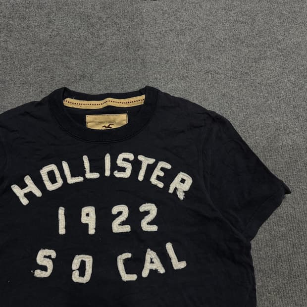 홀리스터 네이비 반팔티 S