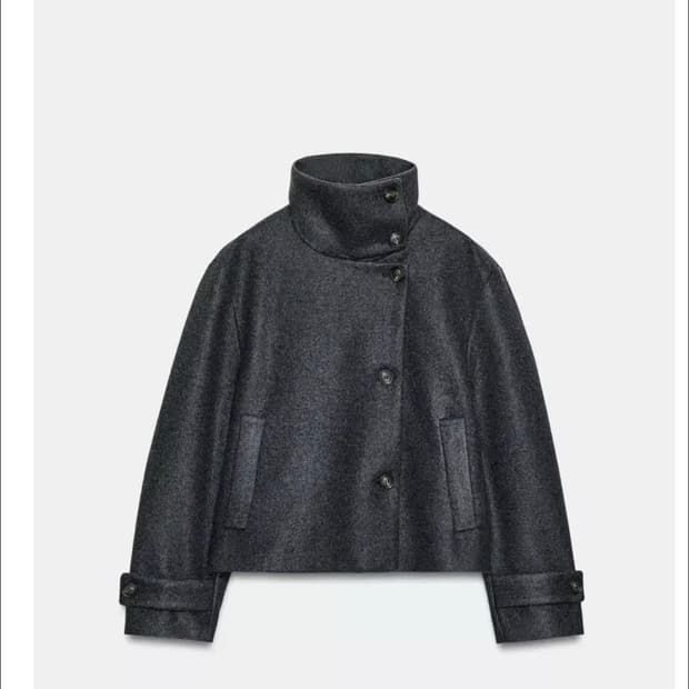 자라 하이넥 숏코트 차콜 L