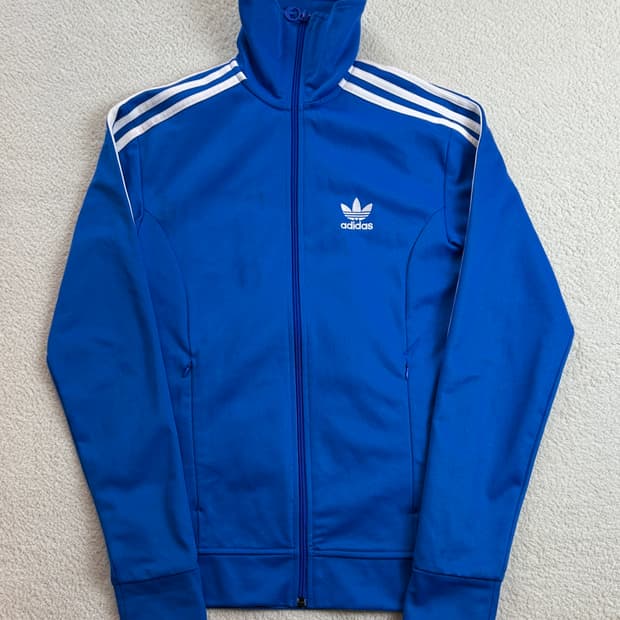 아디다스 트랙탑 