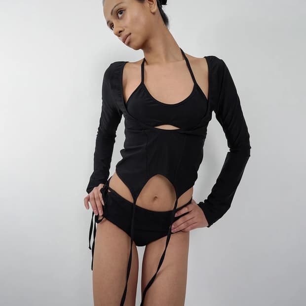 나체 3-PIECE GARTER SWIM SUIT BLACK