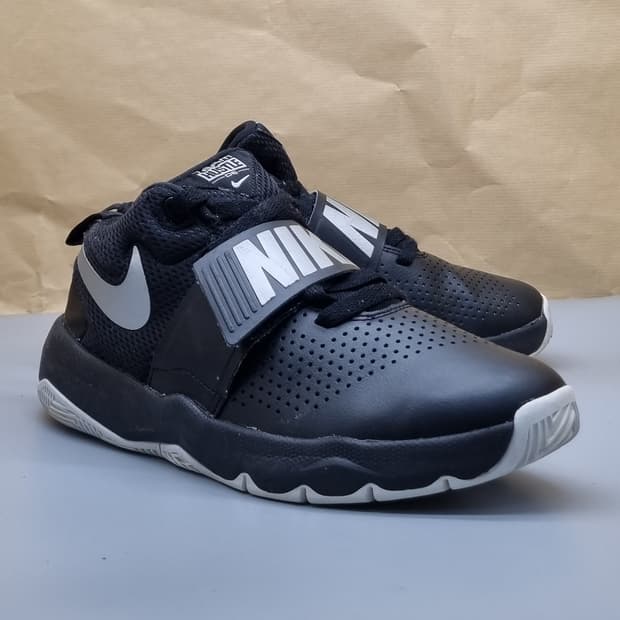 나이키 팀허슬 D8 운동화 240
