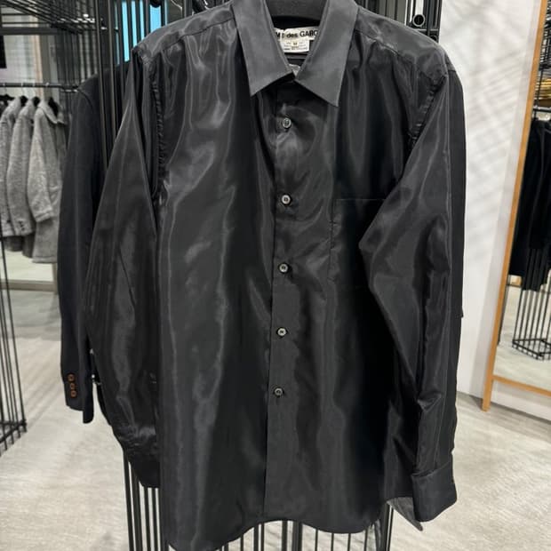 (네고가능)꼼데가르송 메인라인 24FW 세틴 셔츠 (블랙, M)