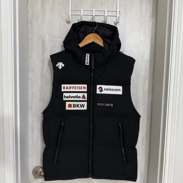 남성 100 / 데상트 아우디 스키팀 패딩조끼