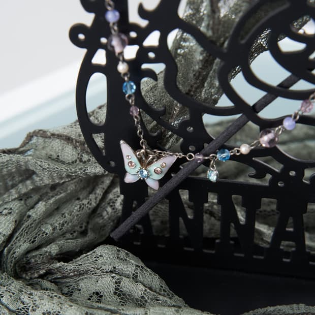 Anna Sui  에메랄드 그린 버터플라이 큐빅 목걸이