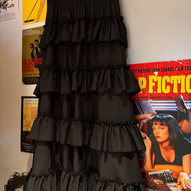 4단 플리츠 스커트