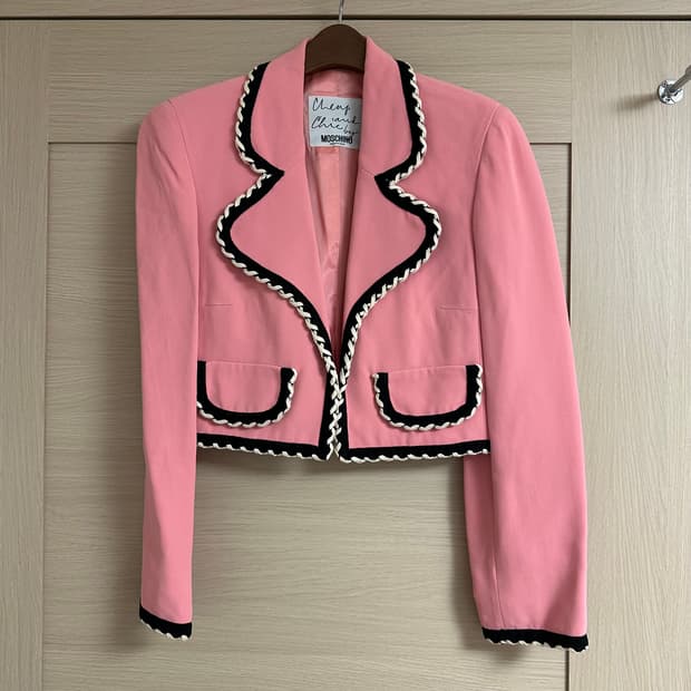 모스치노 레이스 테이핑 핑크 크롭 자켓 (국내 55사이즈)