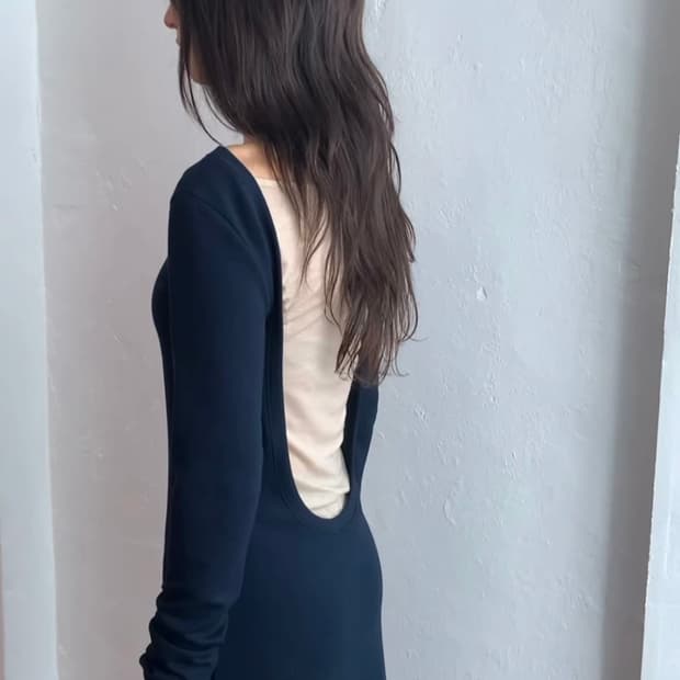 Amorshaee back open dress 새상품 택O