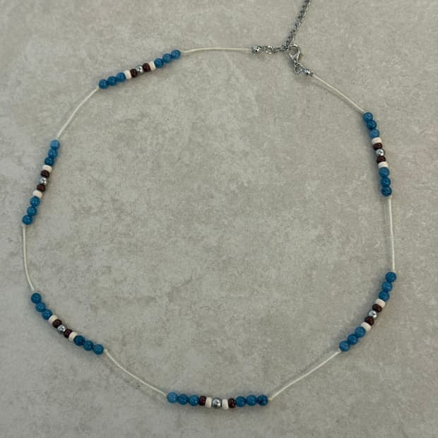 블루비즈 매듭 목걸이