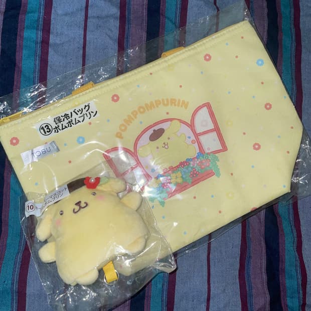 산리오 폼폼푸린 아타리쿠지 키커버 마스코트 인형 키링 키홀더 보냉백