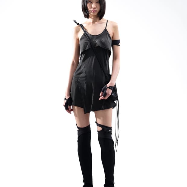 에이시네티스 ASYMMETRIC LEG WARMER 레그워머