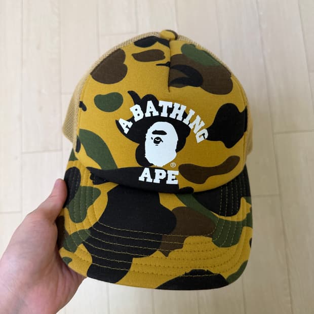 베이프 퍼스트 카모 컬리지 메쉬캡 옐로우