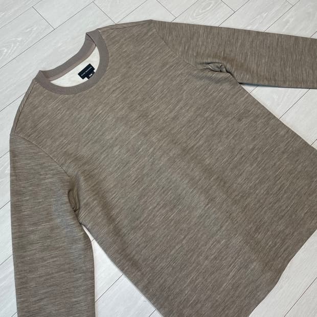 클럽모나코 보카시 디테일 티셔츠