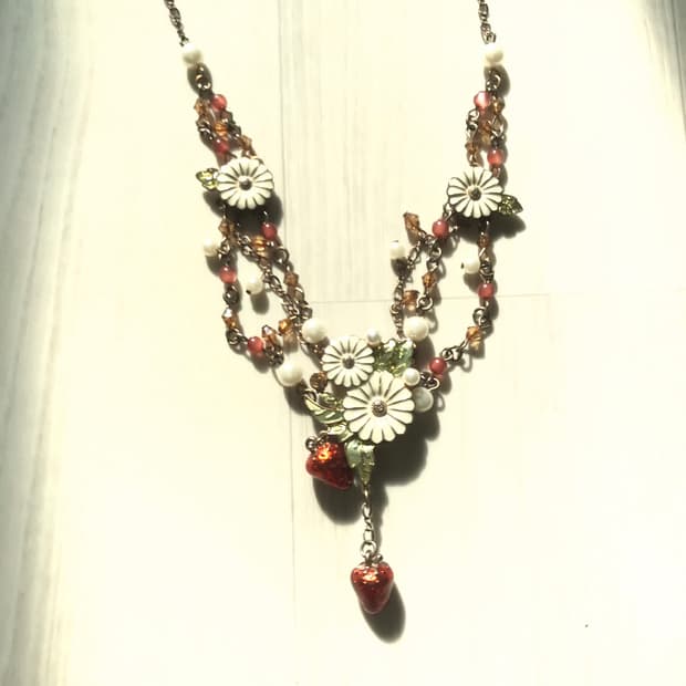 엑시즈팜 목걸이