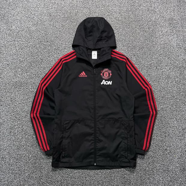 Name : 아디다스 맨유 팀로고 사이드라인 유니폼 바람막이 :) 