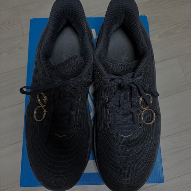 꼼데가르송 x 호카 TC 1.0 블랙 295