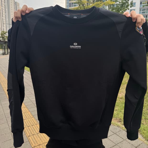 파라점퍼스 맨투맨