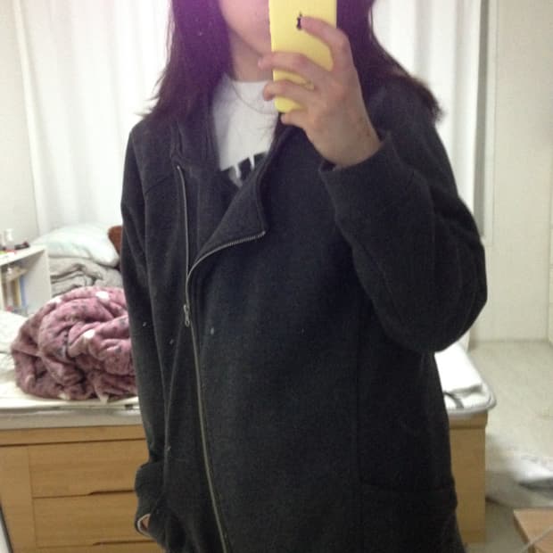 파우닝 사이드 지퍼 디테일 후드집업