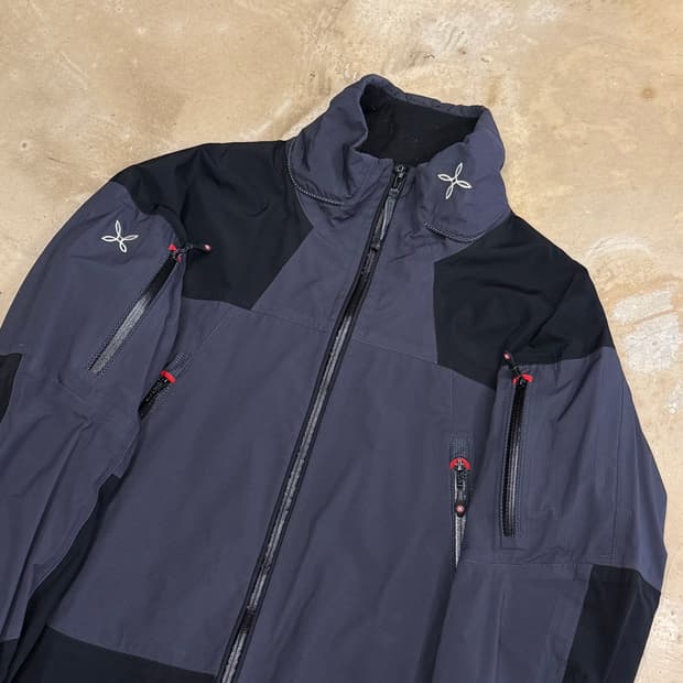 L 몬츄라 샤모니 그레이 블랙 배색 바람막이 자켓