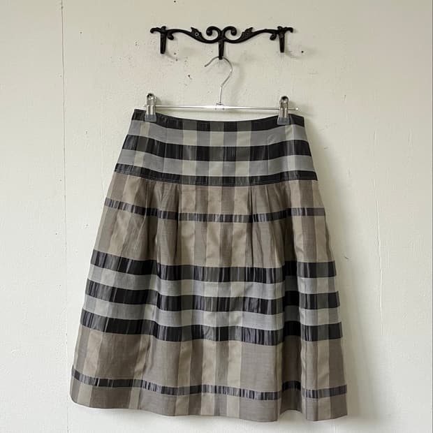 Burberry 노바체크 실크 스커트