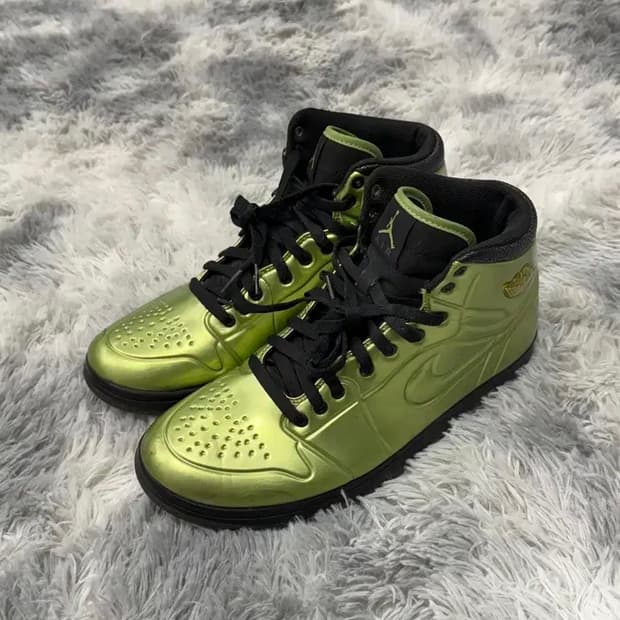 Air Jordan 1 (안도드 쿠셔닝 미드탑) 희귀템 판매