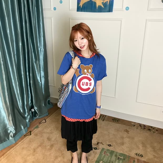 쨍한 블루 mlb 시카고 컵스 베어 티셔츠가 포인트인 키치룩🥕🧸