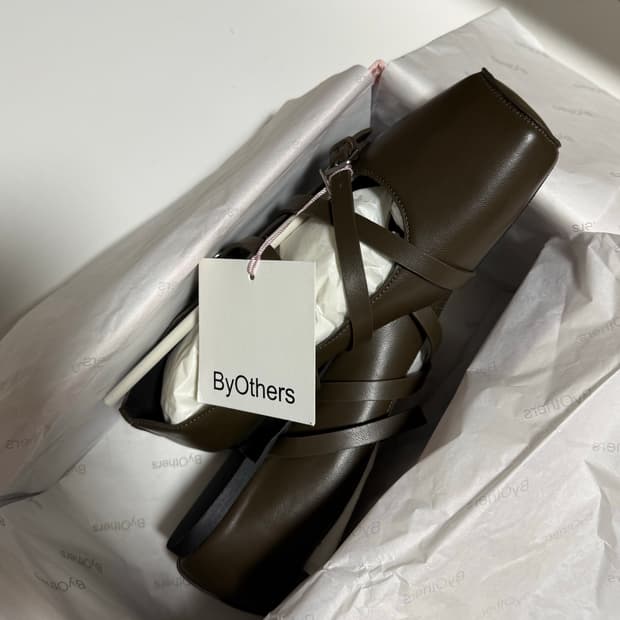 새상품) 바이아덜스 플랫 슈즈