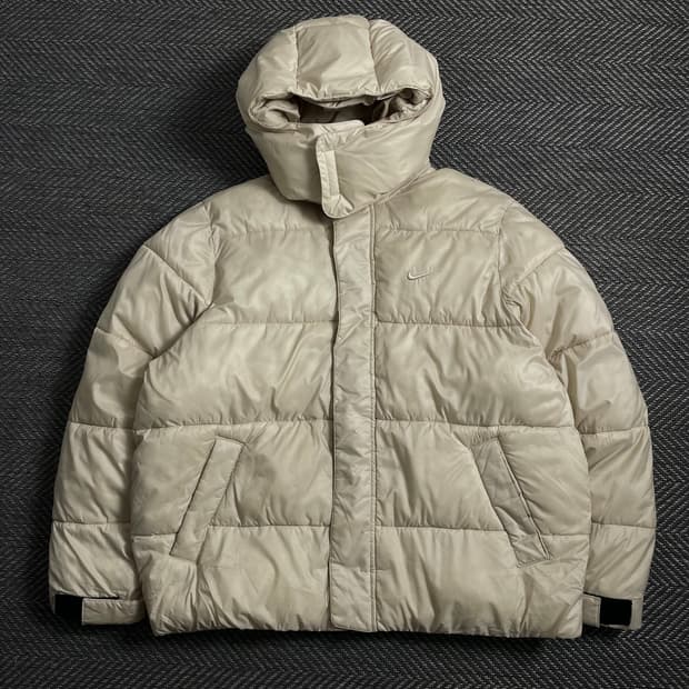 나이키 신형 크림 써마핏 다운 푸퍼 패딩 자켓o 4433